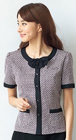 26490 en joie(アンジョア) 白×ピンクの花がらドットで愛されスタイルのオーバーブラウス 93-26490
