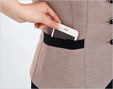 大きめのスマホが入る両脇ポケット