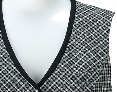 衿ぐりのトリミング