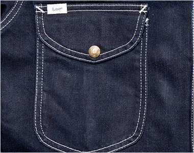フラップ付の左胸ポケット