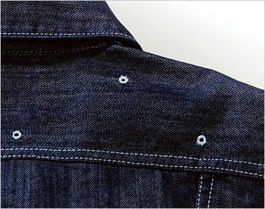 肩ヨークにある通気用の菊穴