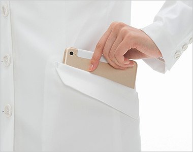 タブレットが収納できる脇ポケット