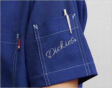 7061SC FOLK(フォーク)×Dickies スクラブ(男女兼用) ディッキーズロゴの刺繍付きポケット
