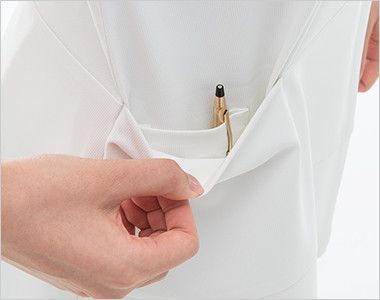 LH6207 ナガイレーベン(nagaileben) ビーズベリー 半袖ワンピース(女性用) ポケットは二重構造で、内側はペン差しポケット